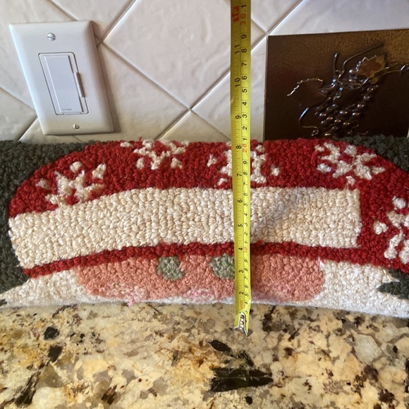 Chandler 4 Corners Accents Rare Chandler 4 Corners Laura Megroz